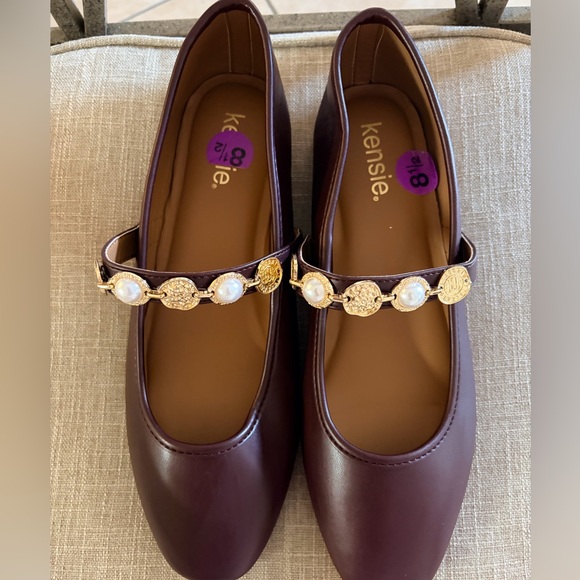 Kensie Women's Deep Brown Flats with Gold and Pearl Details - Picture 2 of 2